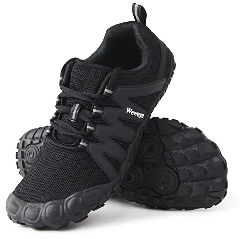 Minimalist barefoot-style shoes with wide toe box for cross-training